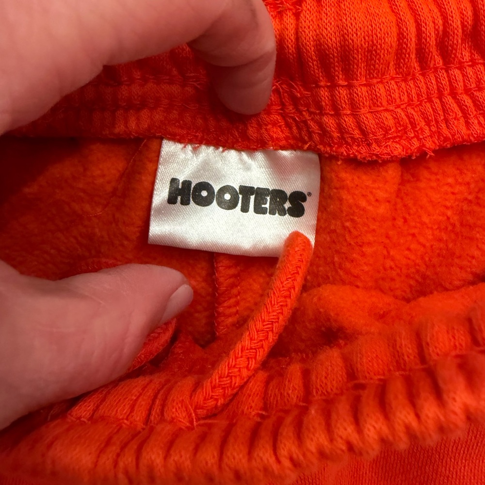Hooters Women's Orange Shorts - M - Picture 2 of 4
